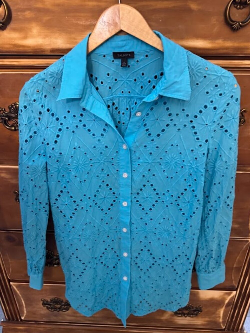 Talbots Blue Eyelet Button Front Shirt 100% Cotton Size Small
